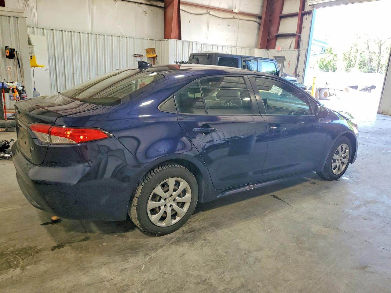 2020 Toyota Corolla Le - Image 3