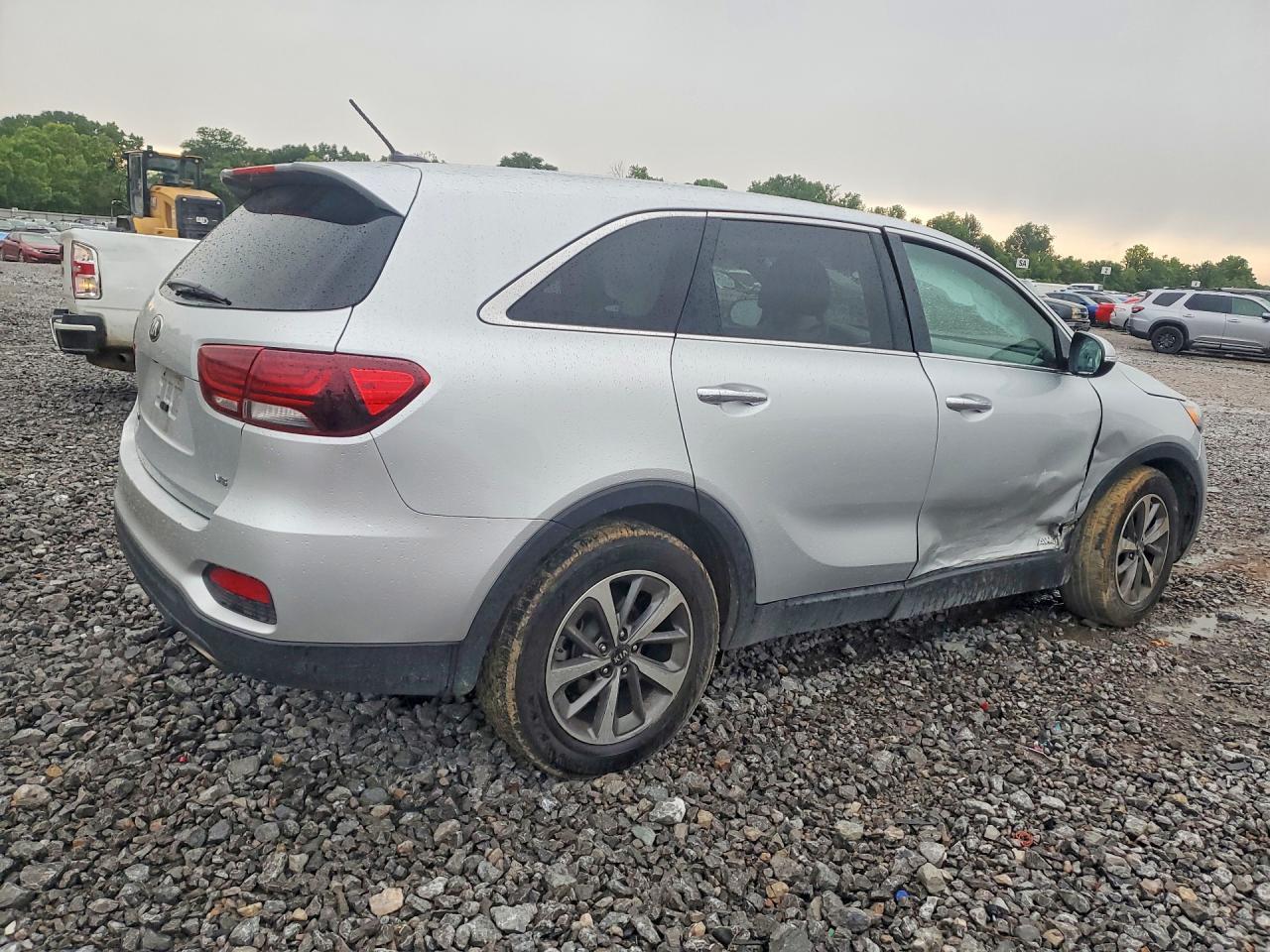 2020 Kia Sorento S - Image 3