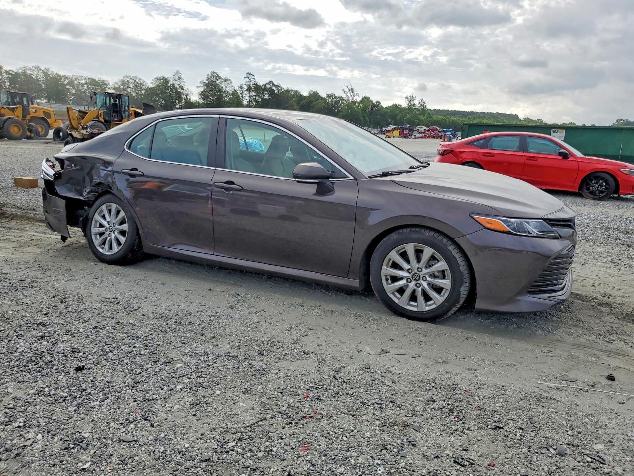 2019 Toyota Camry Le - Image 4