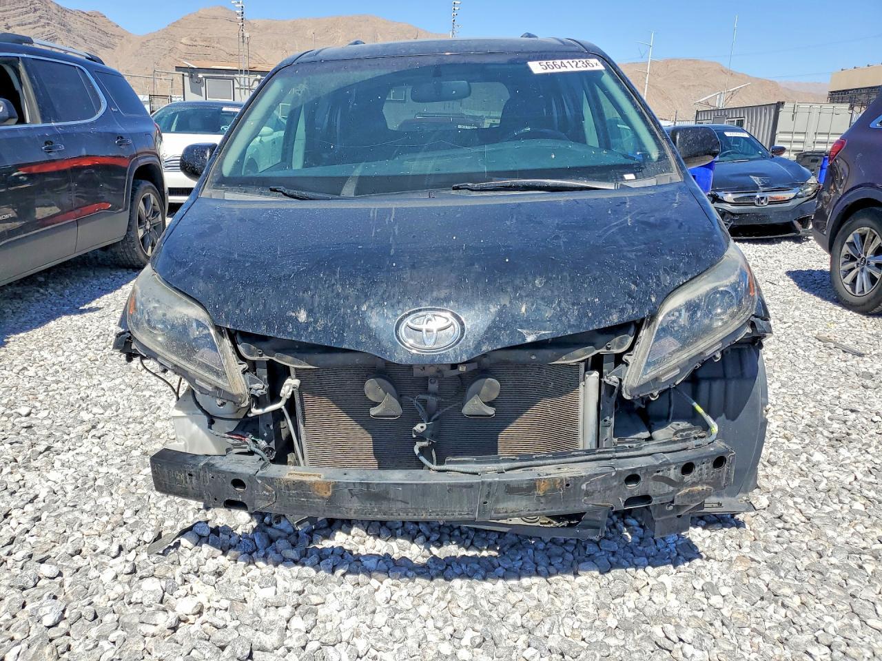 2017 Toyota Sienna Se - Image 5