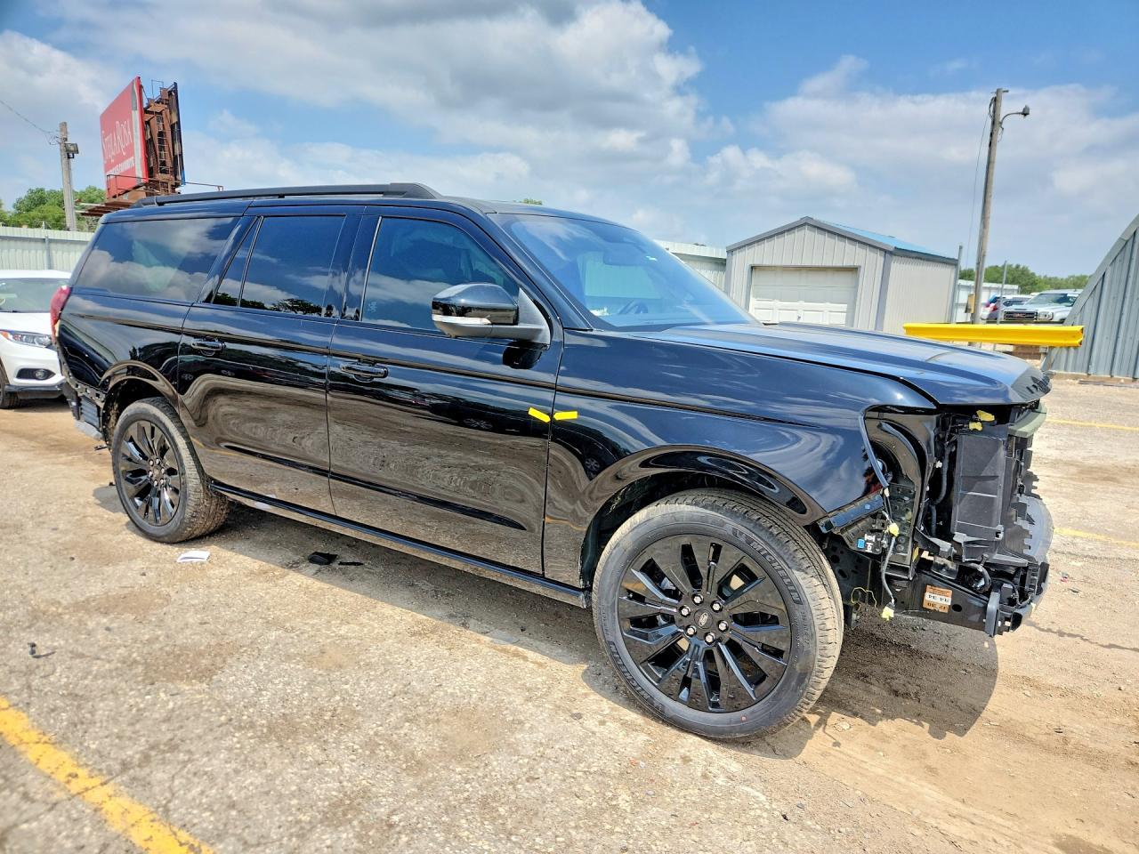 2025 Ford Expedition Max Platinum - Image 4