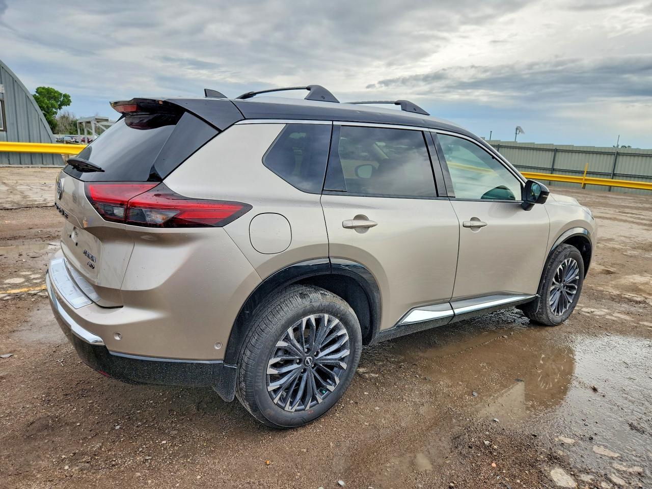 2026 Nissan Rogue Platinum - Фото 3