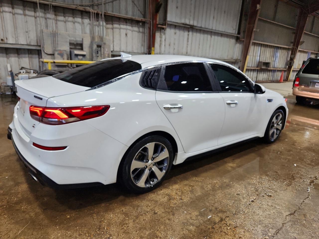 2019 Kia Optima S - Фото 3