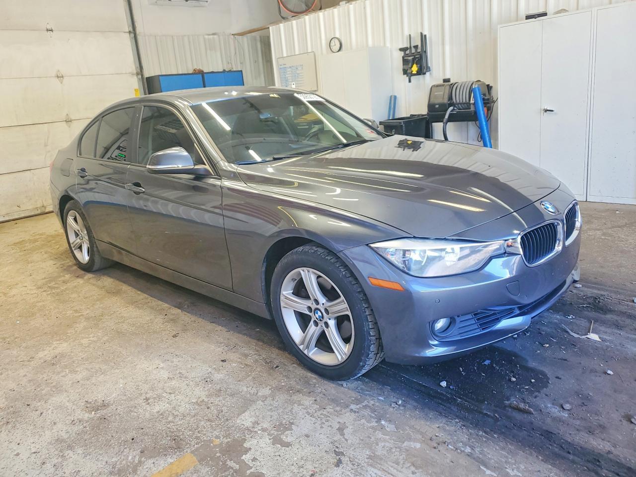 2014 BMW 328 Xi Sulev - Image 4