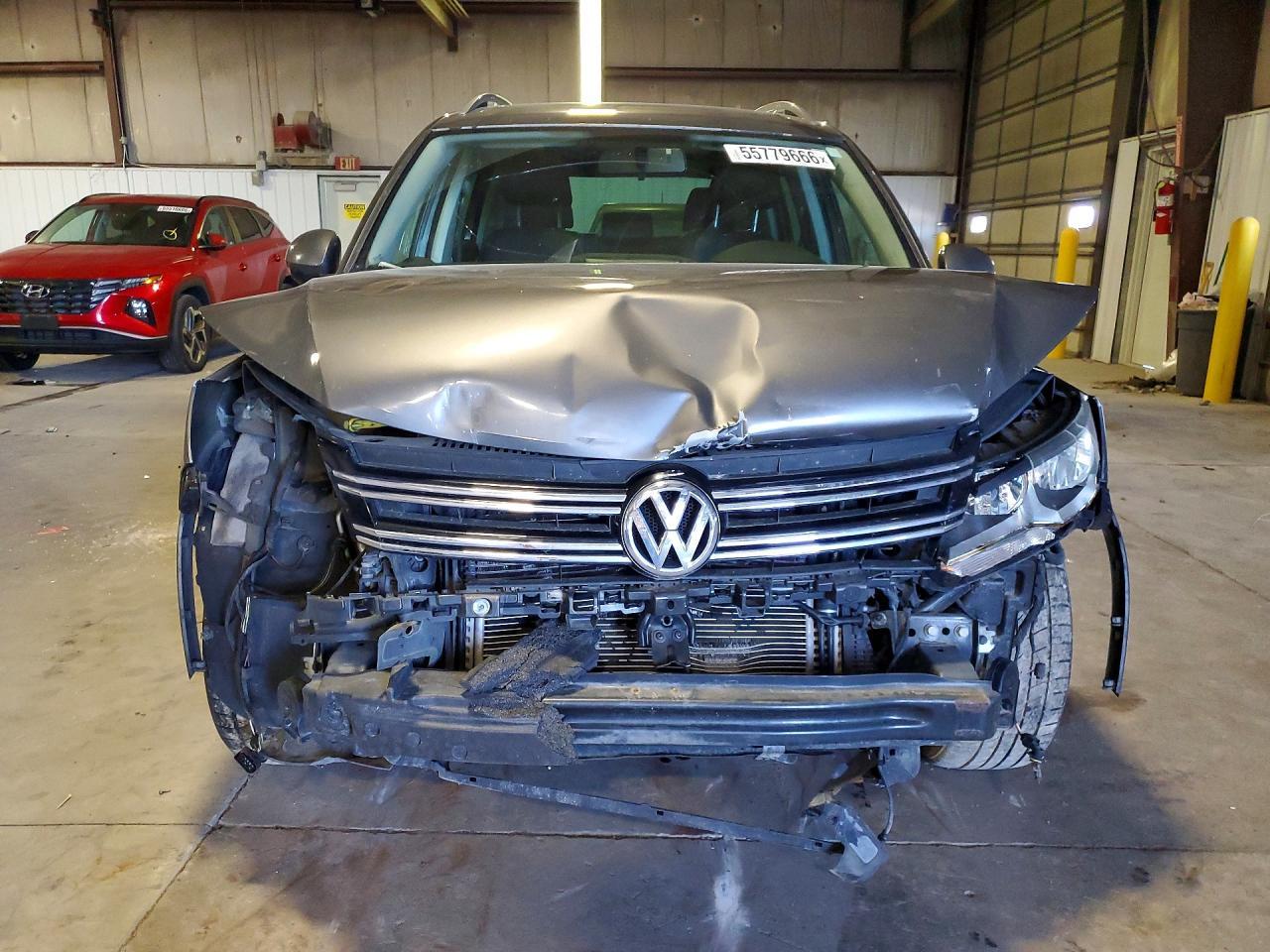 2014 Volkswagen Tiguan S - Image 5