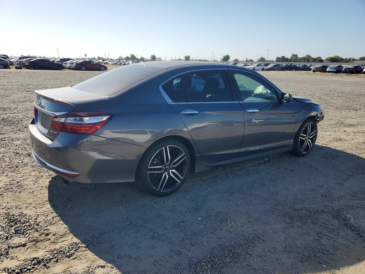 2017 Honda Accord Sport - Image 3