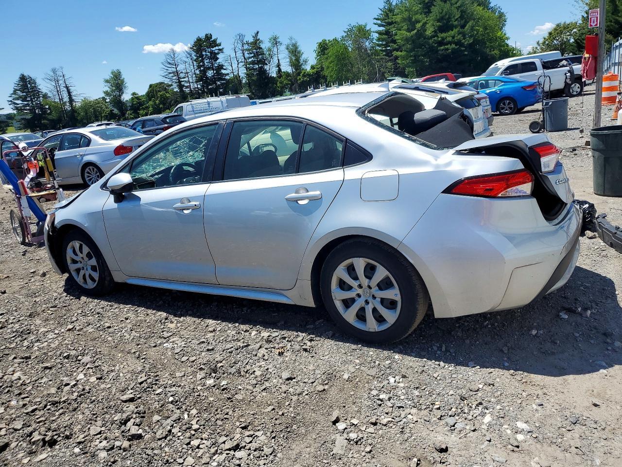 2022 Toyota Corolla Le - Image 2