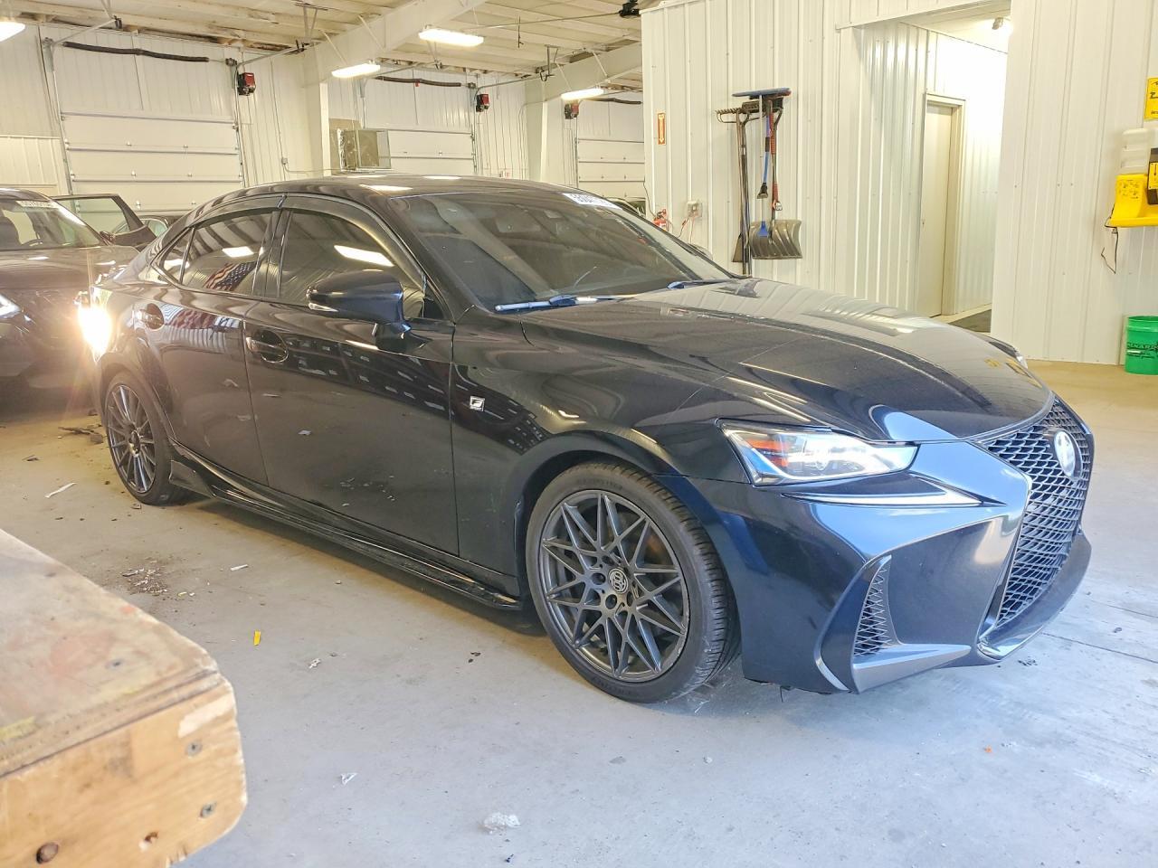 2017 Lexus Is 350 - Фото 4