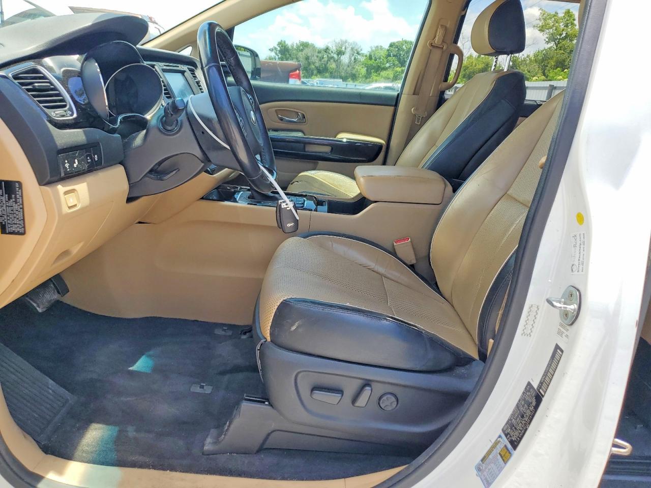 2016 Kia Sedona - Image 7