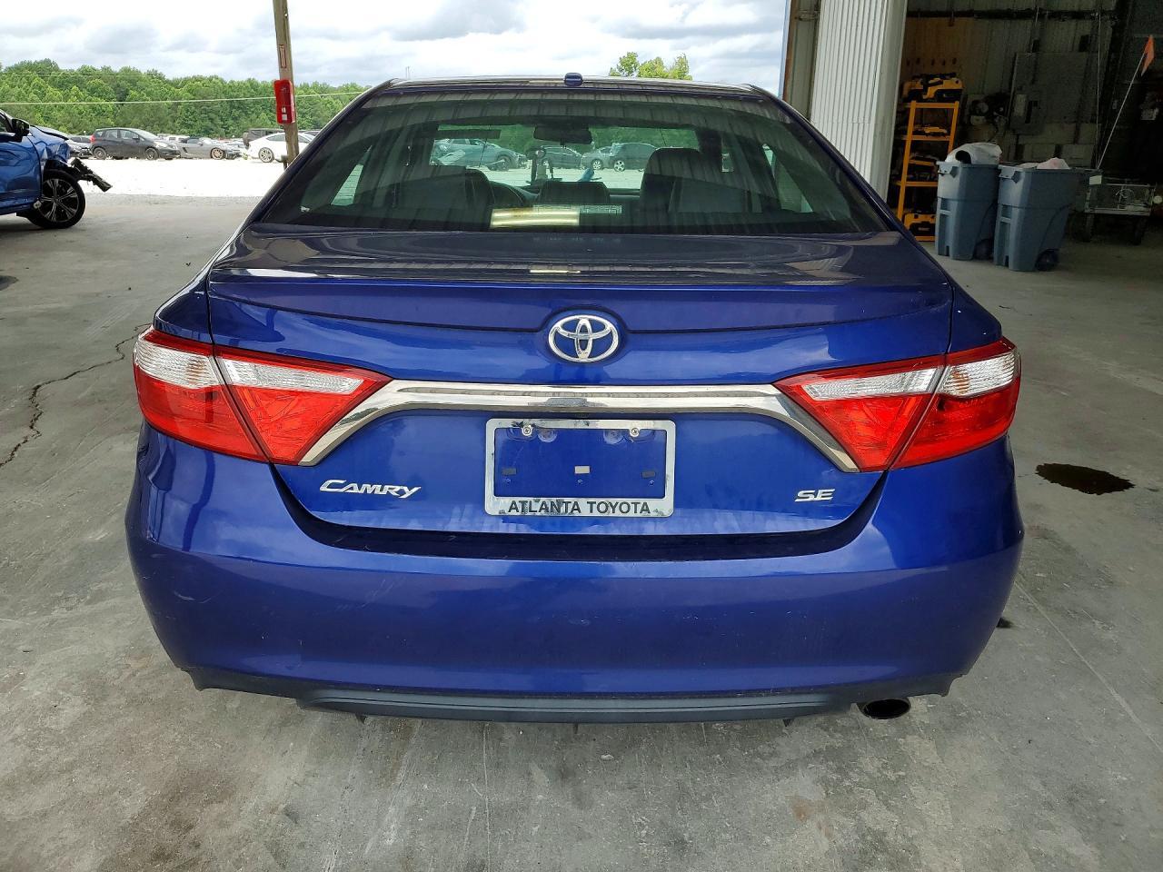 2016 Toyota Camry Se - Image 6