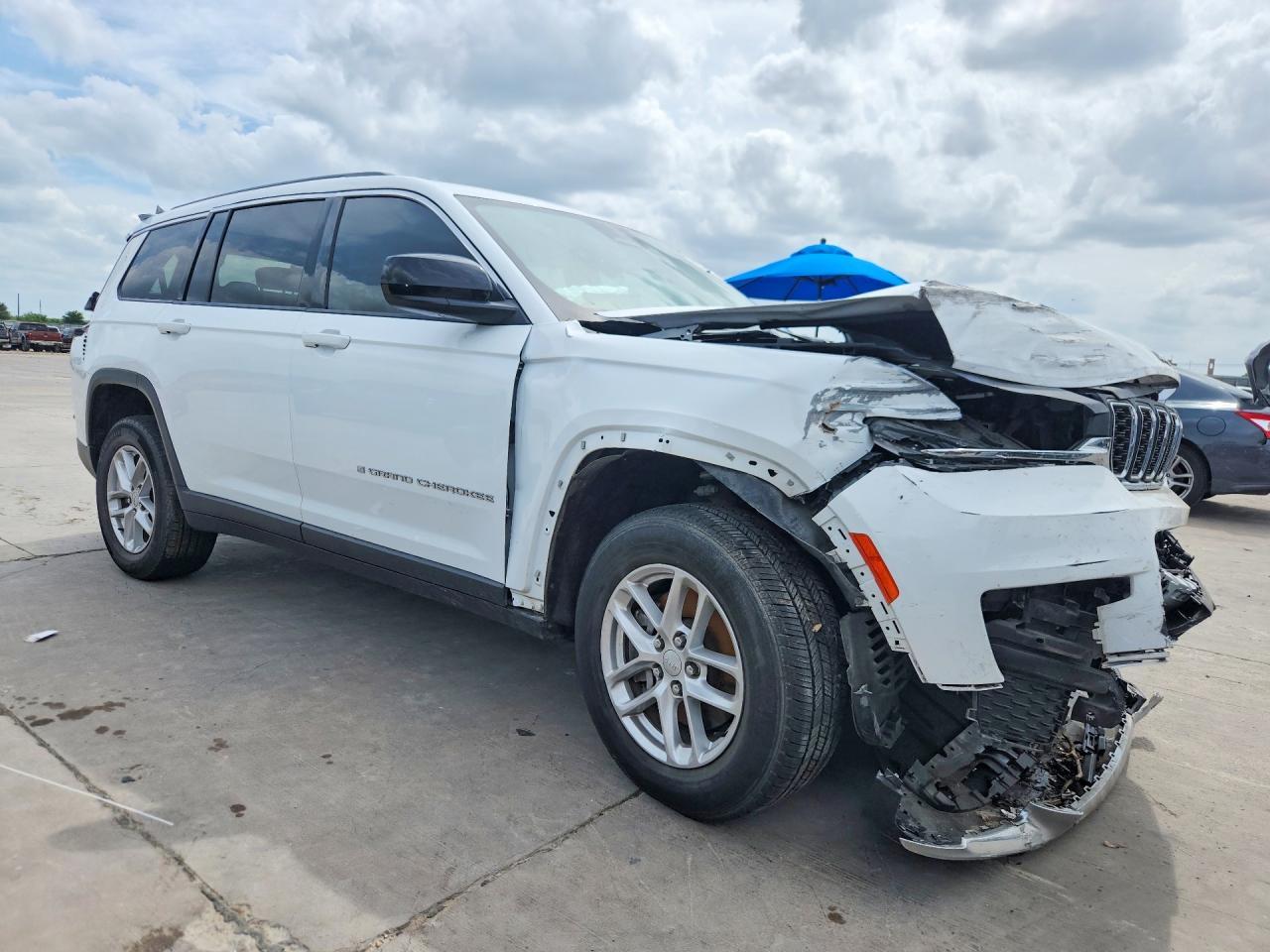 2022 Jeep Cheerokee - Фото 4