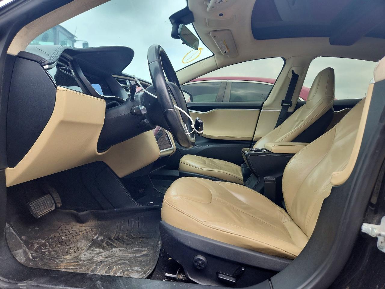 2014 Tesla Model S - Image 7