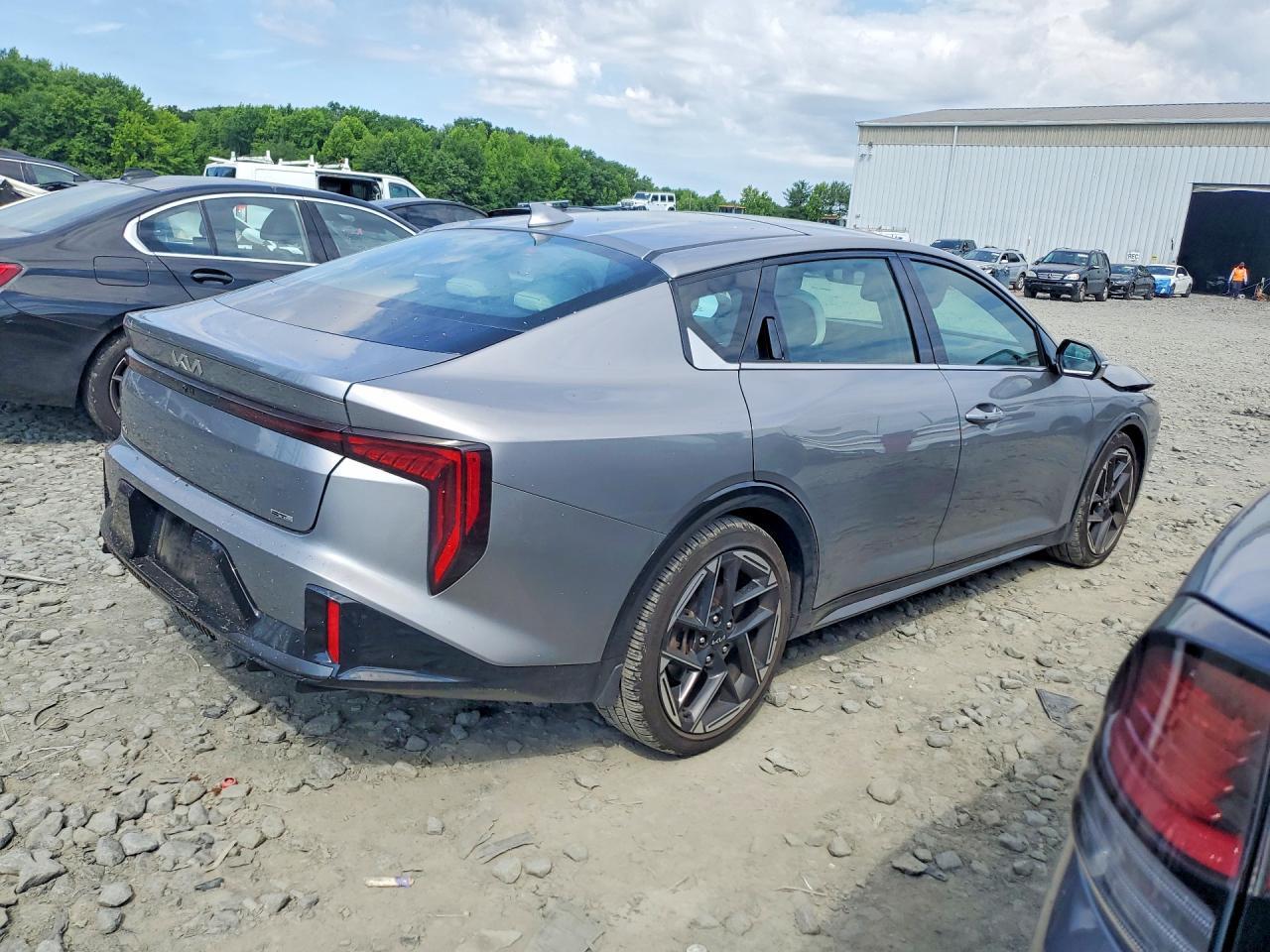 2025 Kia K4 Gt Line - Фото 3