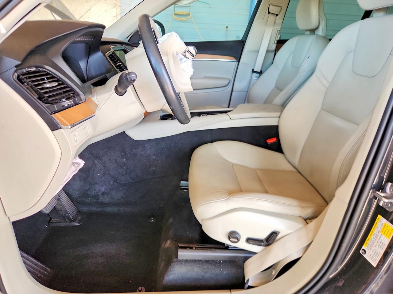 2021 Volvo Xc90 T6 Momentum - Image 7