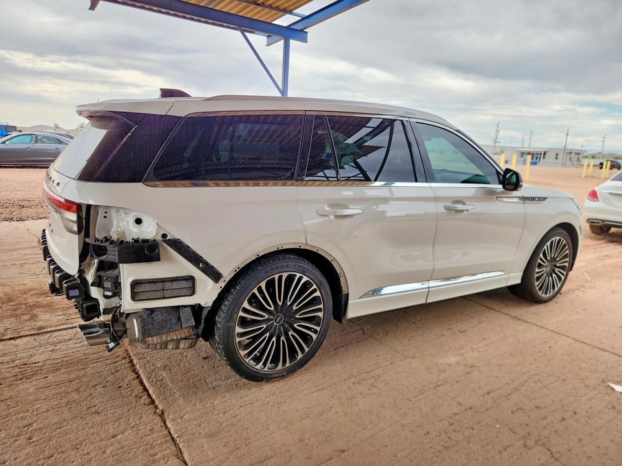 2025 Lincoln Aviator Black Label - Фото 3