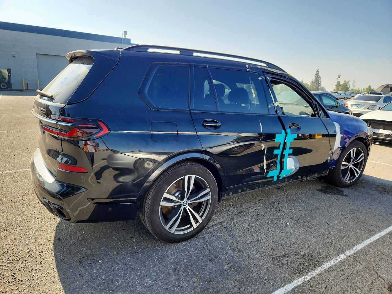 2023 BMW X7 M60I - Фото 3