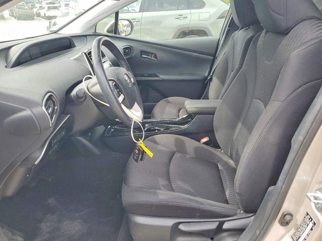 2017 Toyota Prius Prime Plus - Фото 7