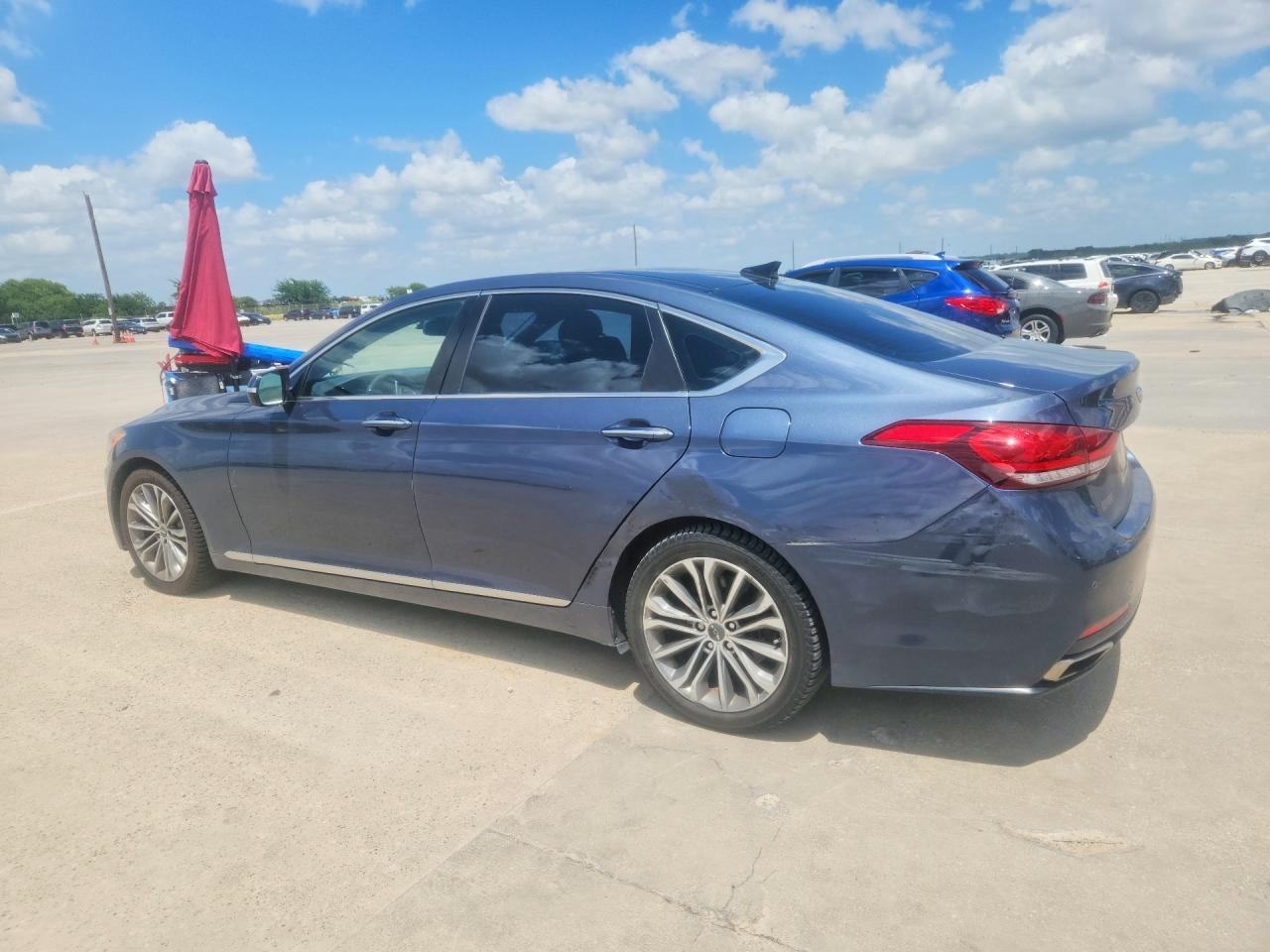 2015 Hyundai Genesis 3.8L - Фото 2
