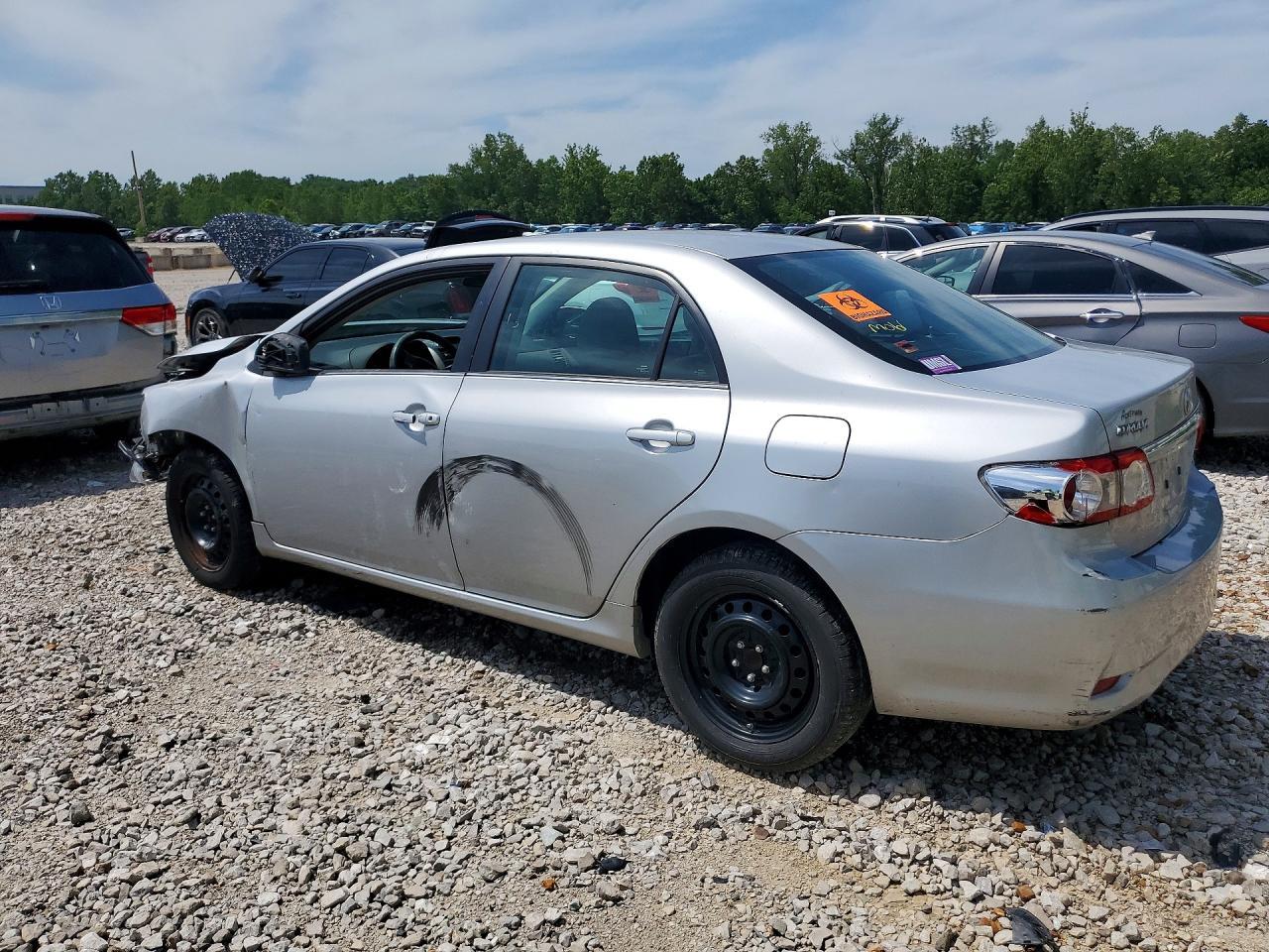 2013 Toyota Corolla Le - Фото 2