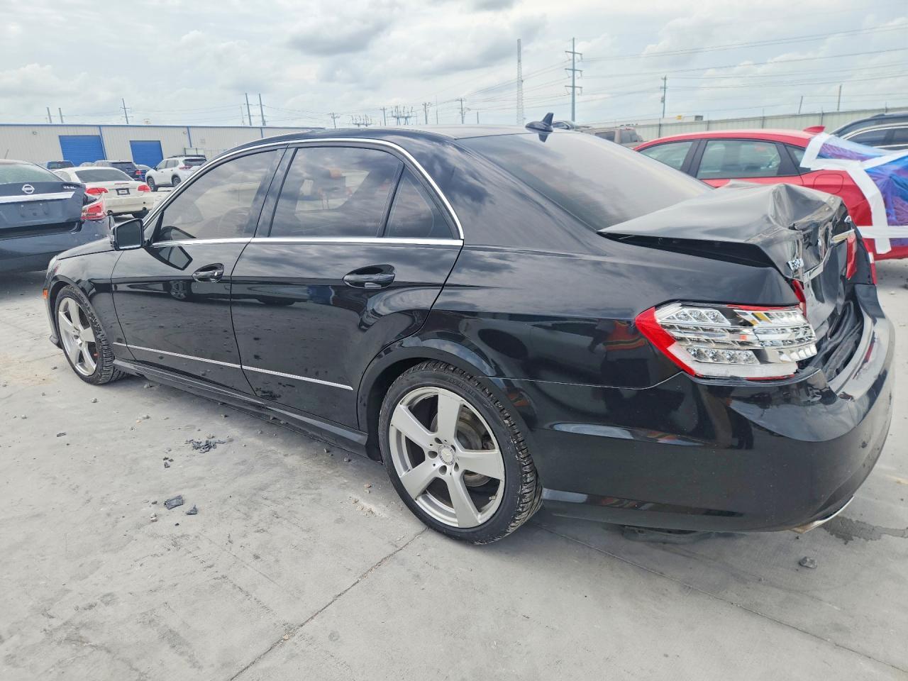 2011 Mercedes-Benz 350 - Image 2