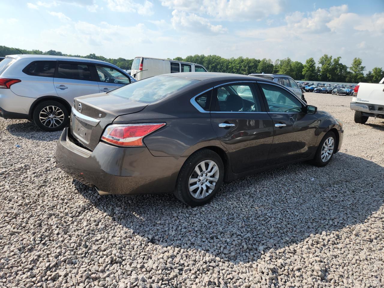 2015 Nissan Altima 2.5 S - Фото 3