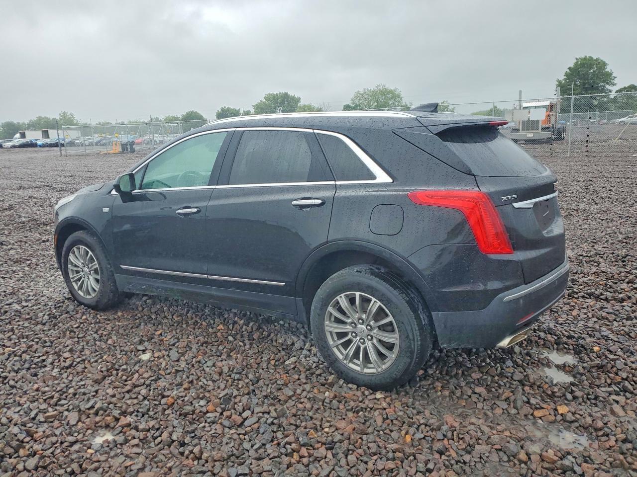2017 Cadillac Xt5 Luxury - Фото 2