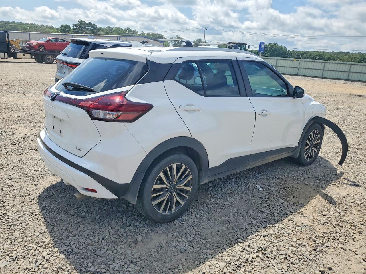 2024 Nissan Kicks Sv - Image 3