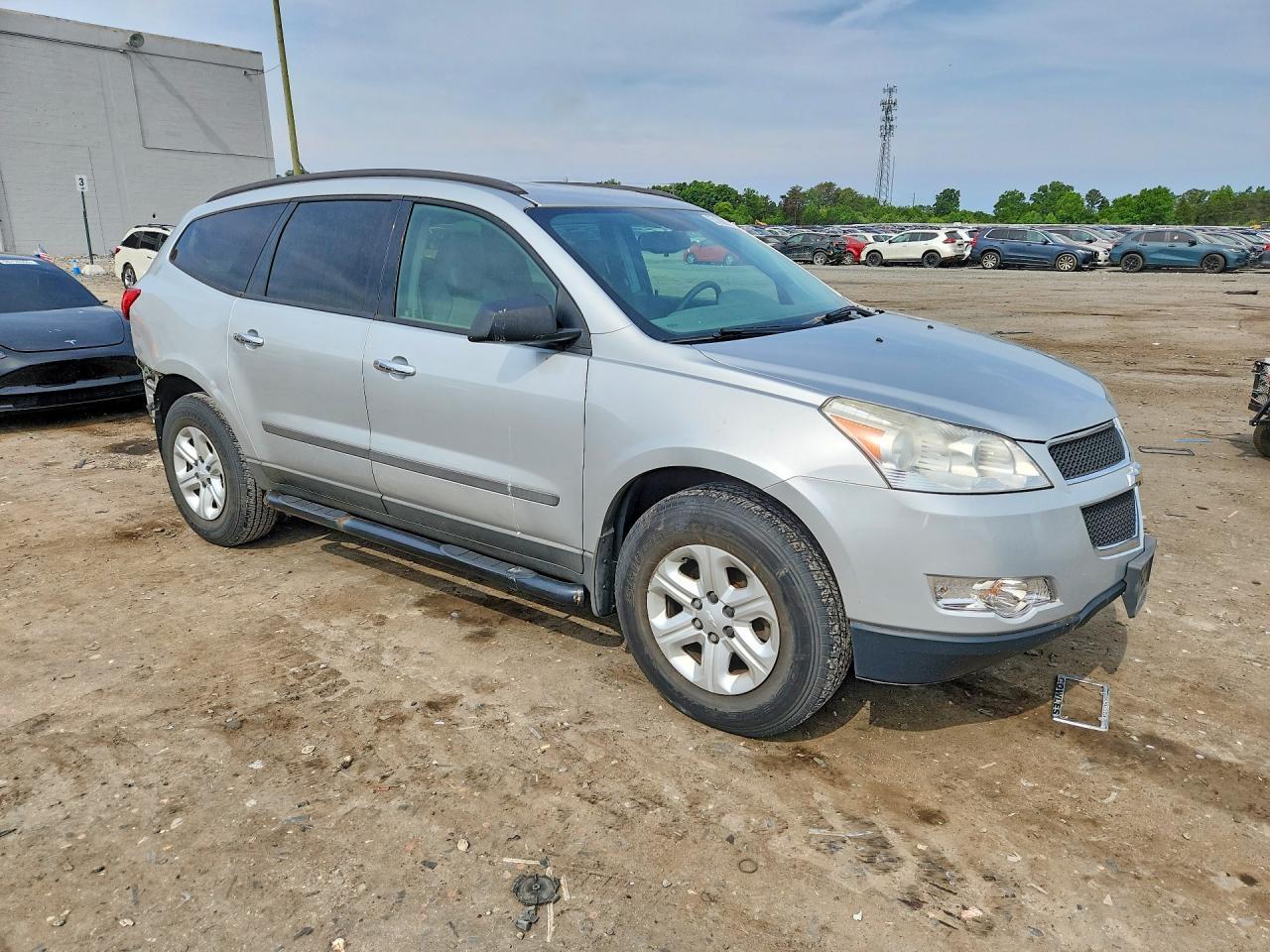 2012 Chevrolet Traverse Ls - Image 4