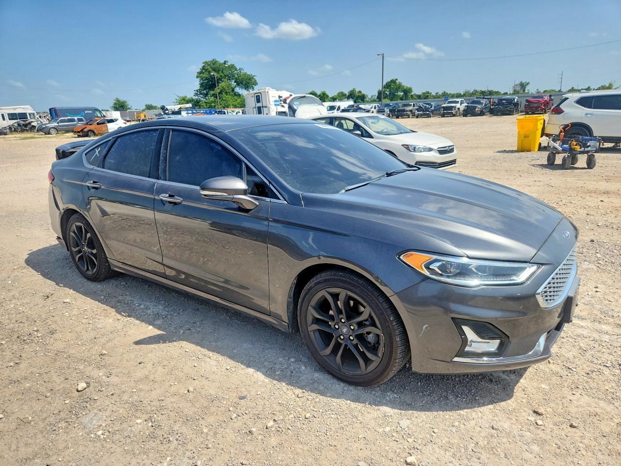 2019 Ford Fusion Titanium - Image 4