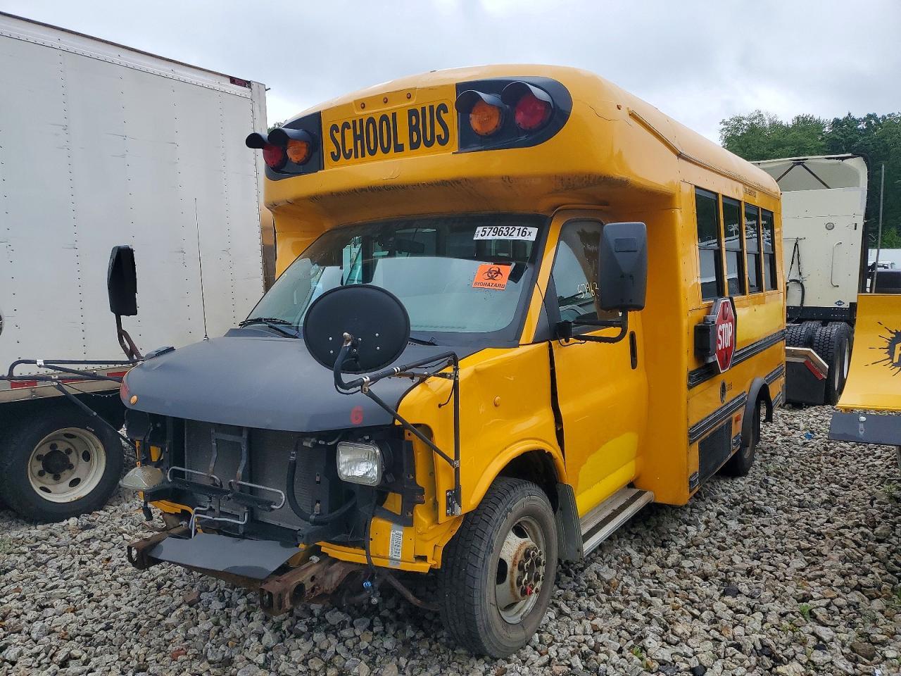 2012 Chevrolet Express G3 - School Bus - Фото 2