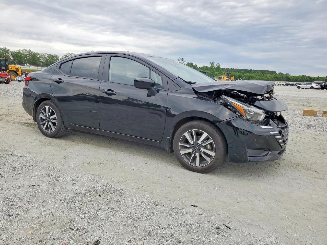 2025 Nissan Versa Sv - Фото 4