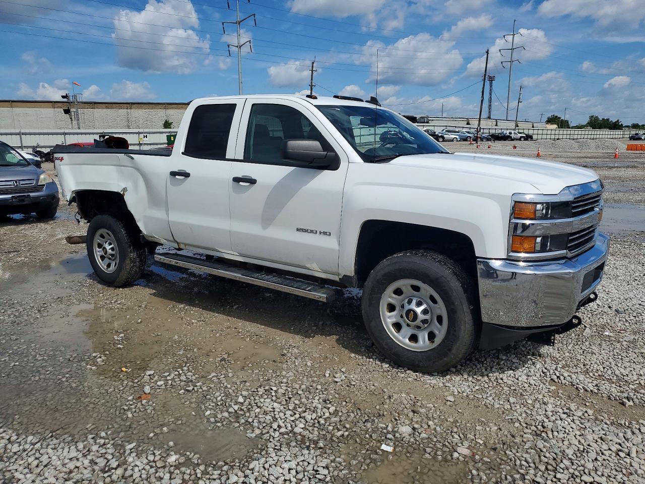 2015 Chevrolet Silverado K2500 Heavy Duty - Фото 4