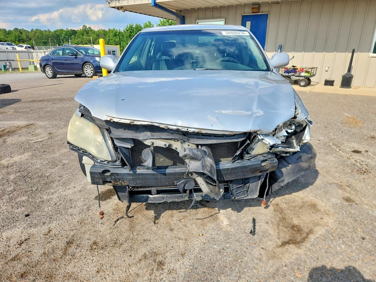 2005 Toyota Avalon Touring - Image 5