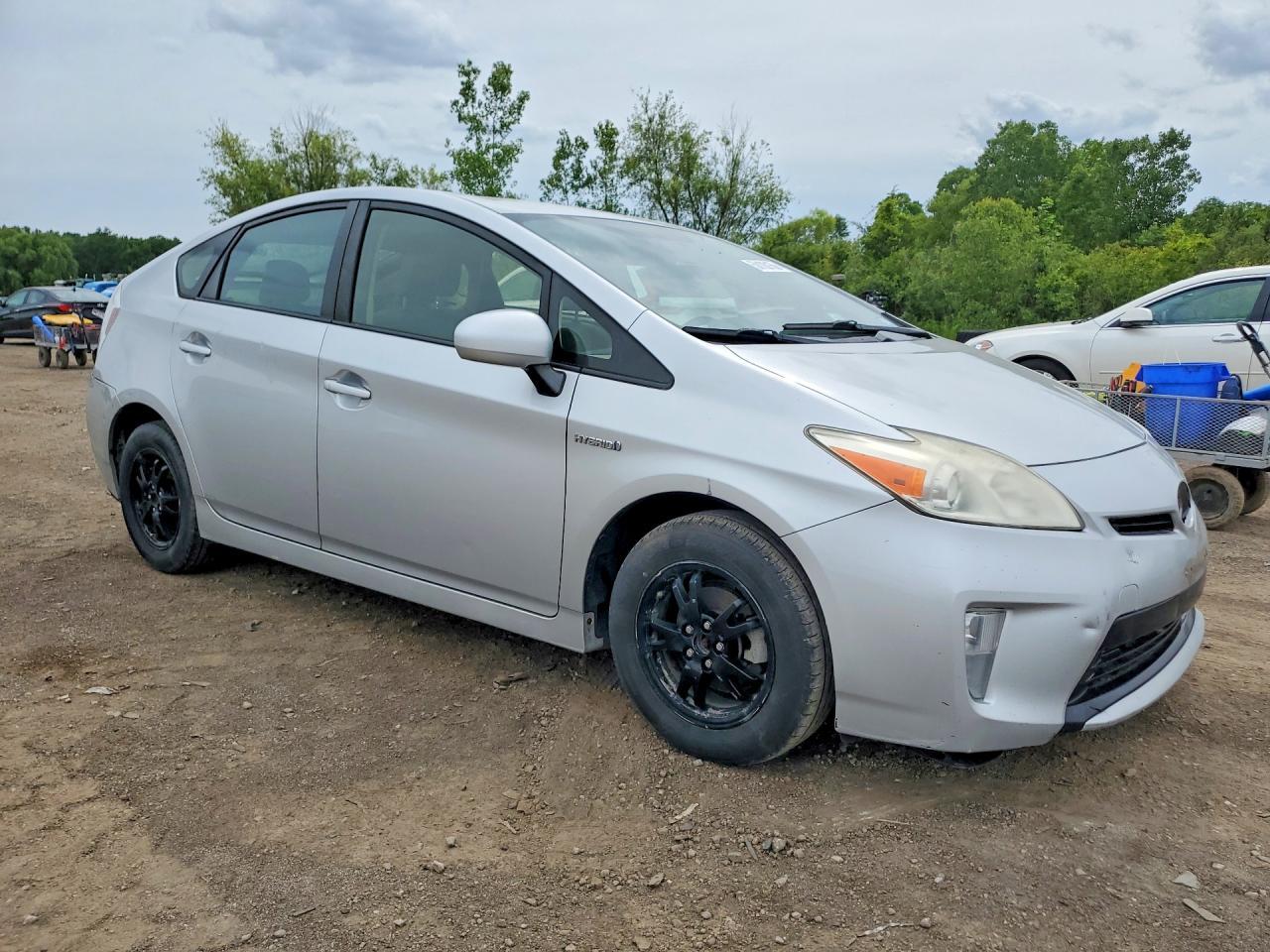 2013 Toyota Prius Two - Image 4