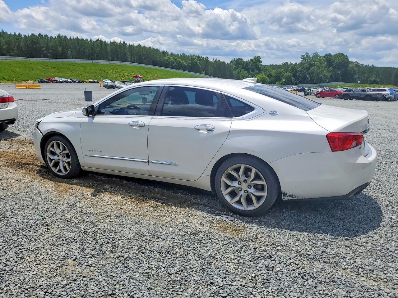 2015 Chevrolet Impala Ltz - Image 2