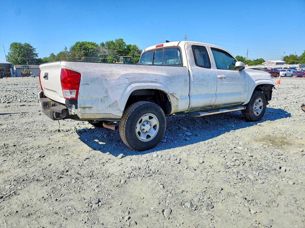 2016 Toyota Tacoma Sr - Фото 3
