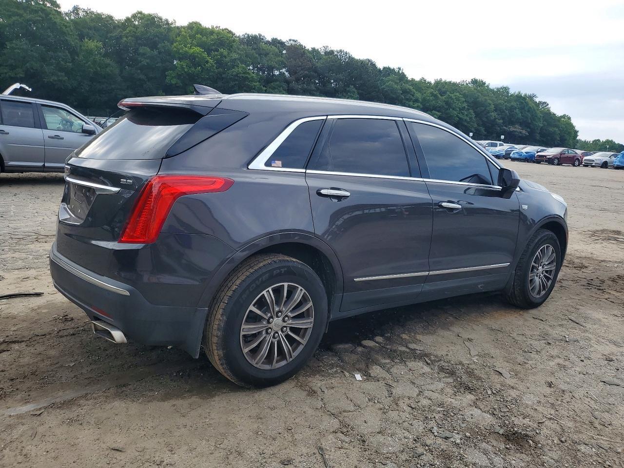 2017 Cadillac Xt5 Luxury - Image 3