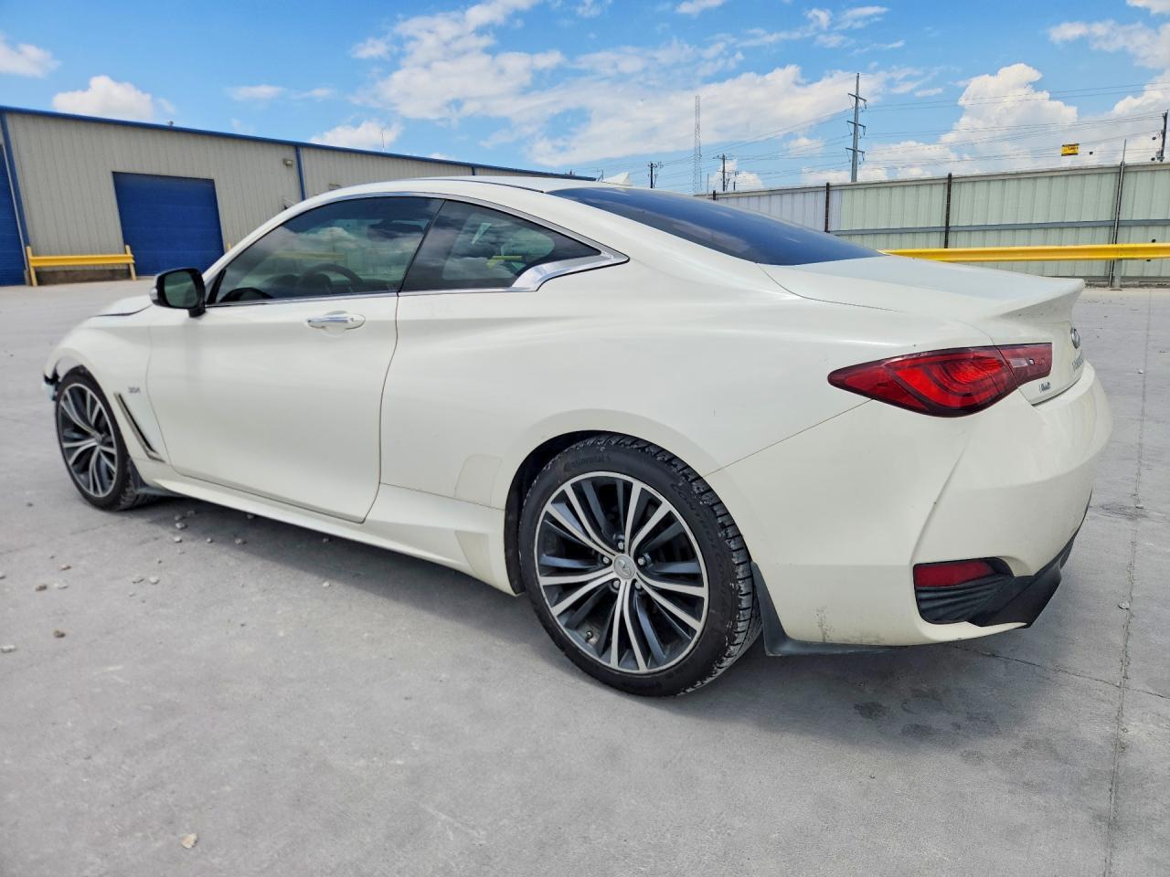 2017 Infiniti Q60 3.0T Premium - Фото 2