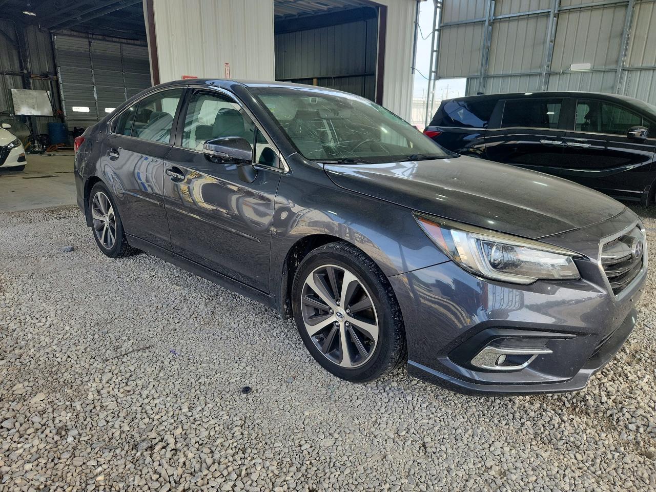 2018 Subaru Legacy 3.6R Limited - Фото 4