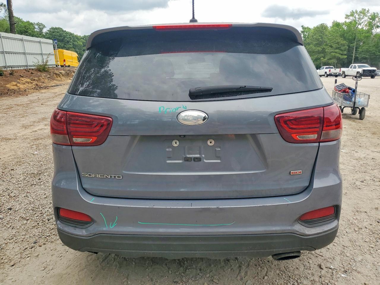 2019 Kia Sorento L - Image 6