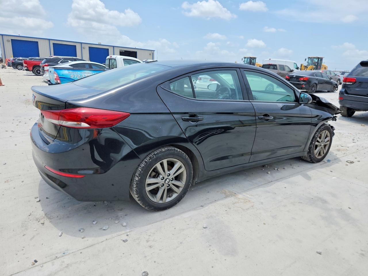 2018 Hyundai Elantra Sel - Image 3