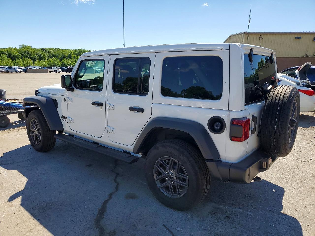 2025 Jeep Wrangler Sport - Фото 2