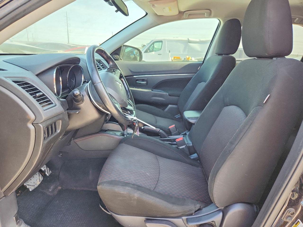 2018 Mitsubishi Outlander Sport Es - Image 7