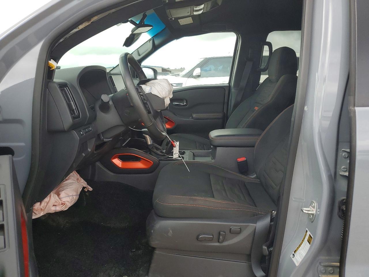 2025 Nissan Frontier Pro-4X - Фото 7