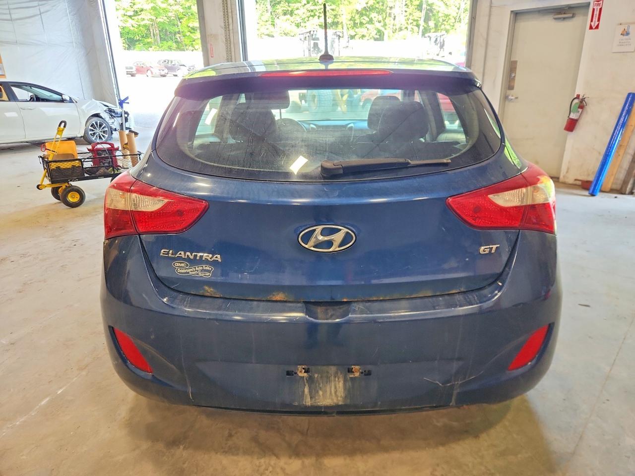 2016 Hyundai Elantra Gt Base - Image 6