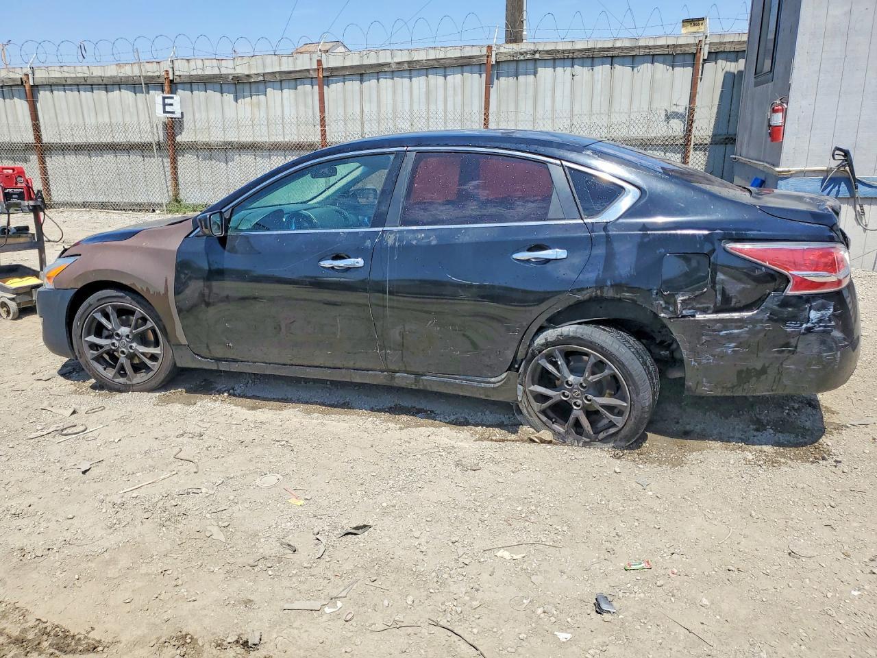 2015 Nissan Altima 2.5 S - Image 2