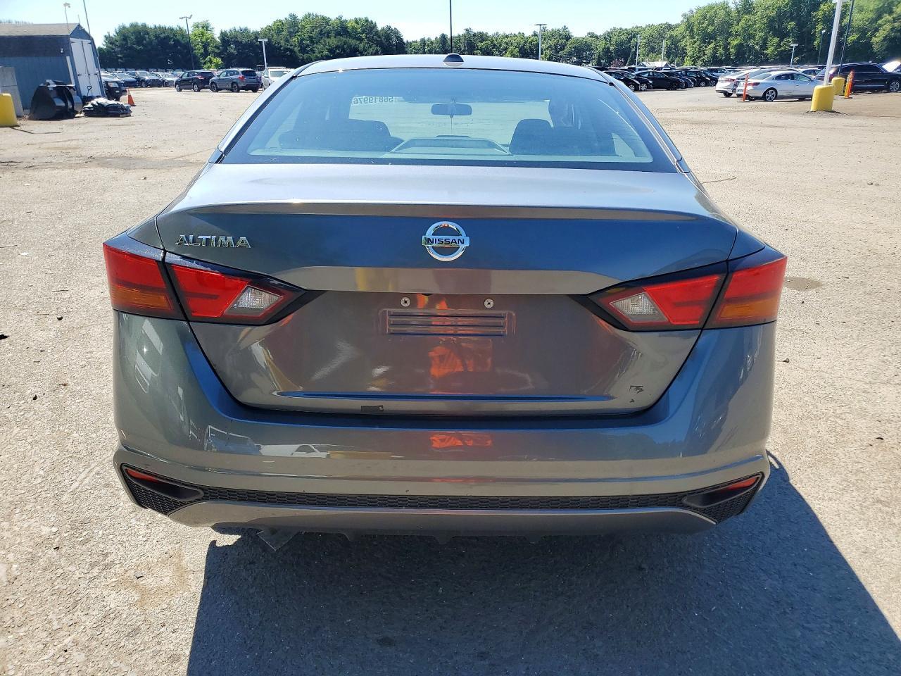 2020 Nissan Altima S - Фото 6