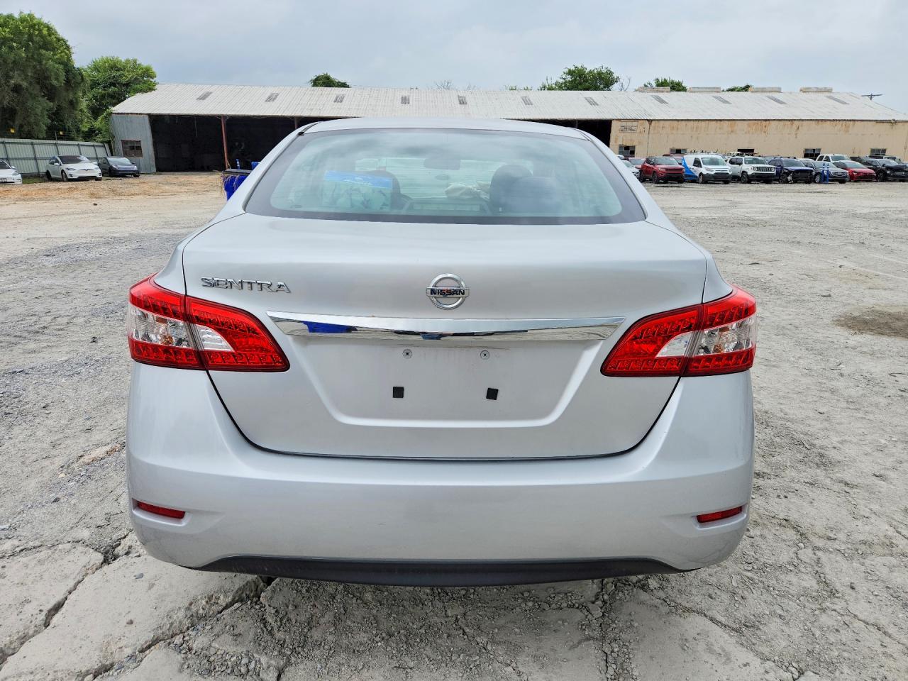 2015 Nissan Sentra S - Image 6