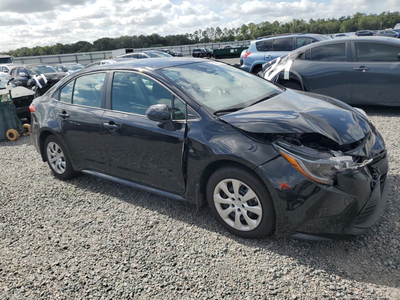 2025 Toyota Corolla Le - Image 4