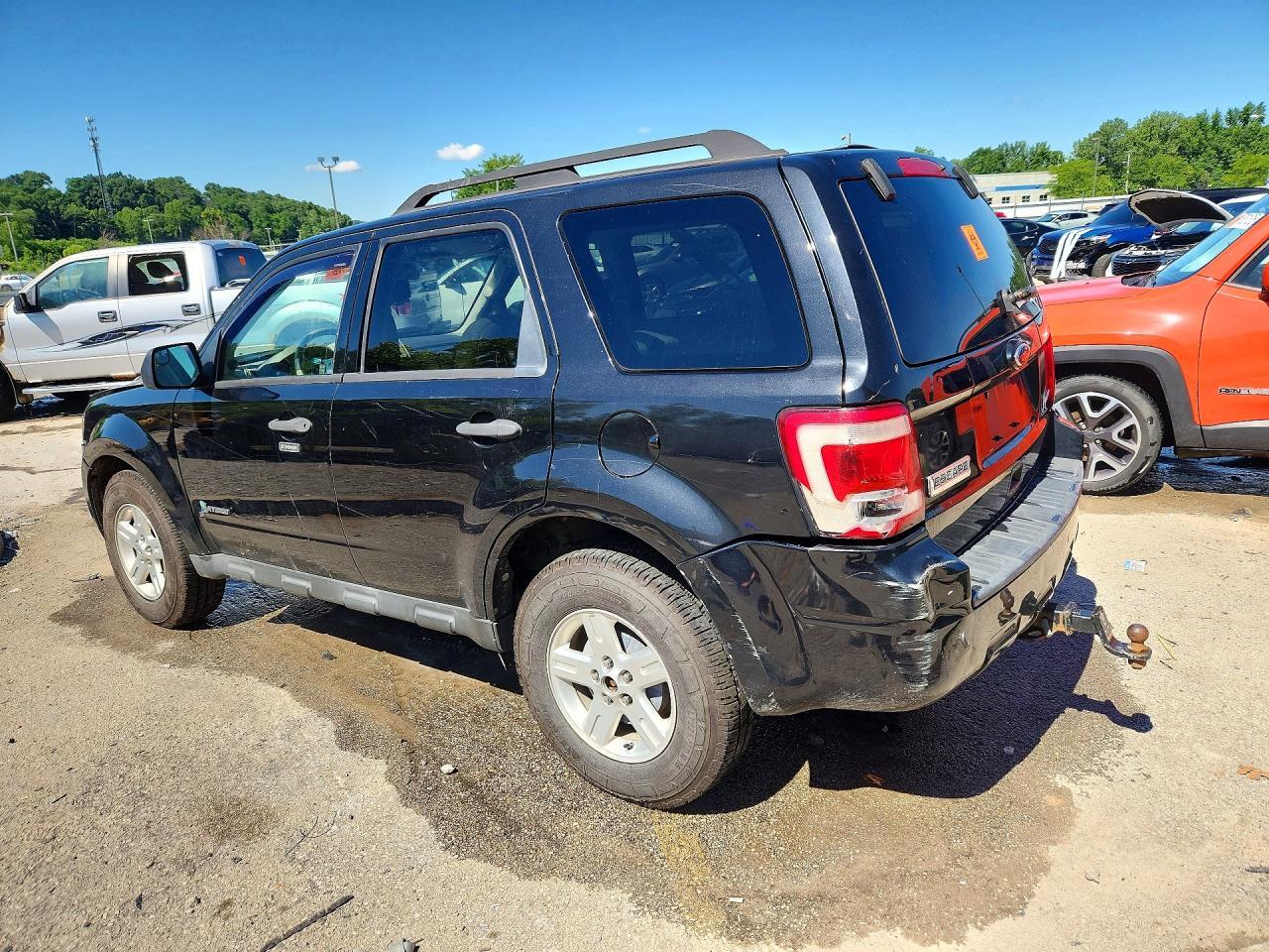2011 Ford Escape Hybrid - Image 2